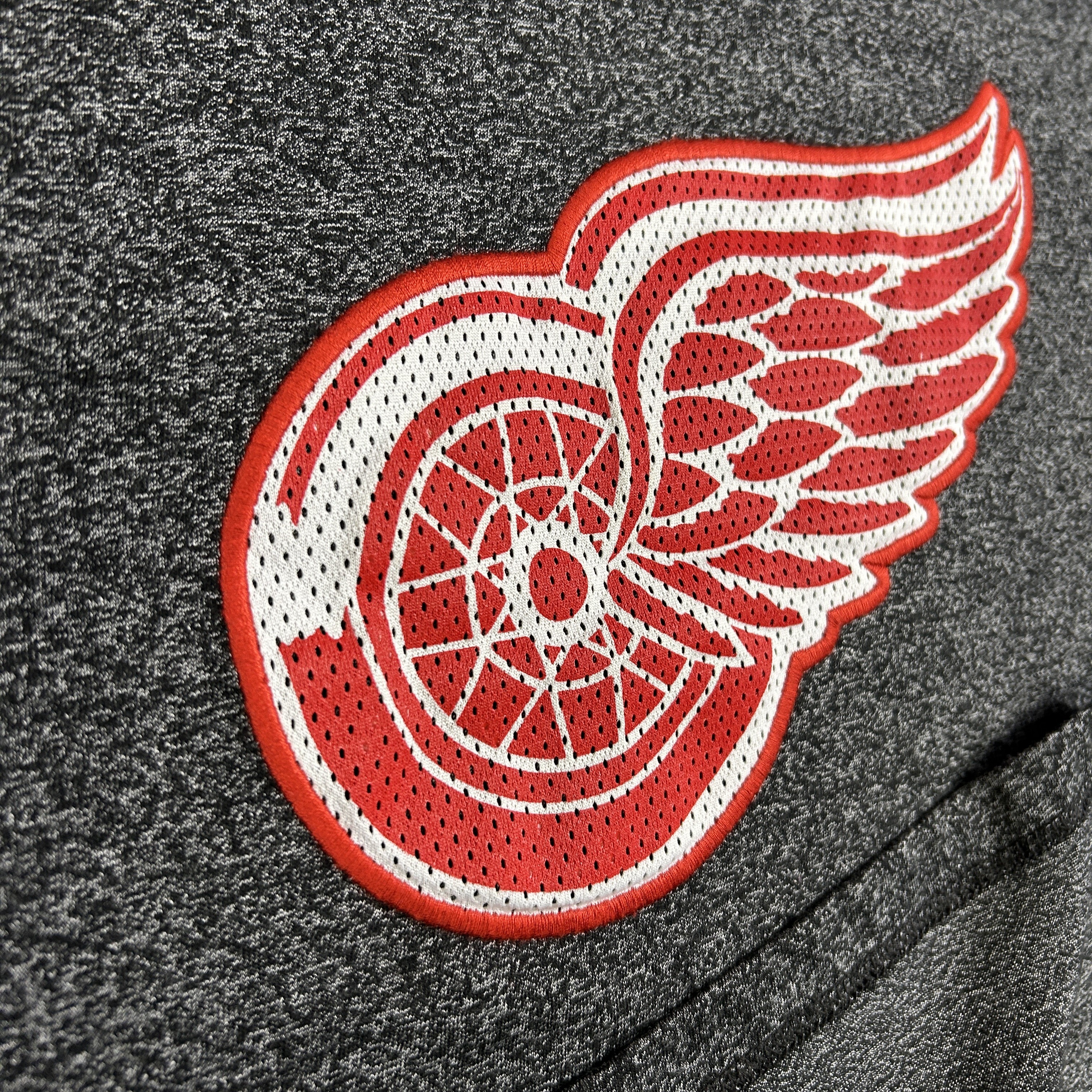 Detroit Red Wings Shirt Mens XL Majestic NHL Gray Logo Graphic Crewneck Tee product image view 5